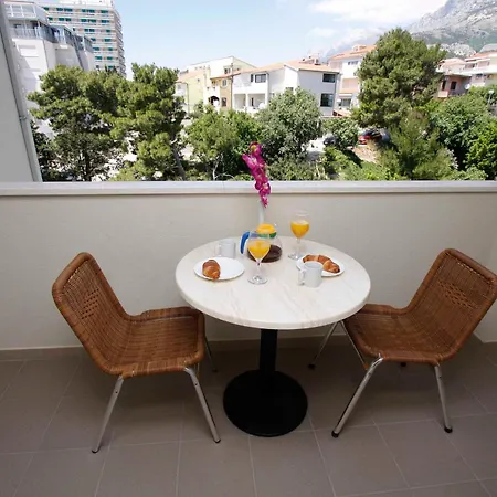 Neva Daire Makarska